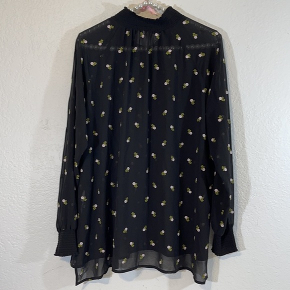 CAbi Black Floral Embroidered Peasant Blouse Small - Picture 5 of 9